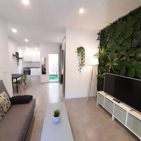 Tropical Garden Apartment อาลิกันเต ภายนอก รูปภาพ
