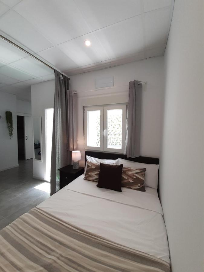Tropical Garden Apartment อาลิกันเต ภายนอก รูปภาพ