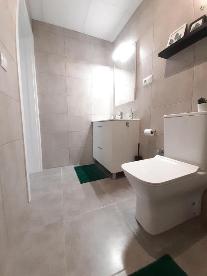 Tropical Garden Apartment อาลิกันเต ภายนอก รูปภาพ