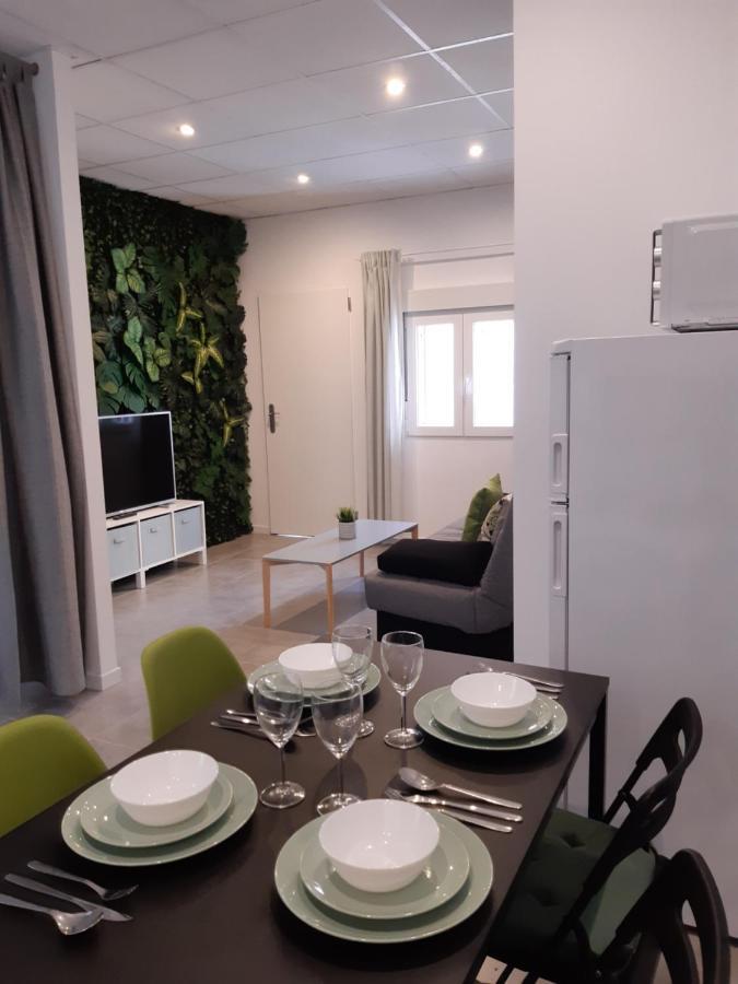 Tropical Garden Apartment อาลิกันเต ภายนอก รูปภาพ